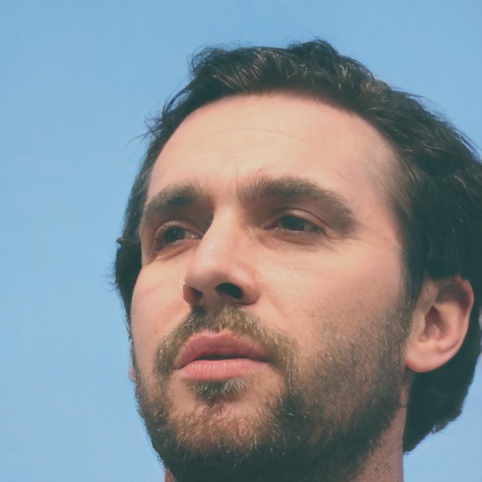 Ritratto di Luca Ferretti, esperto di contenuti